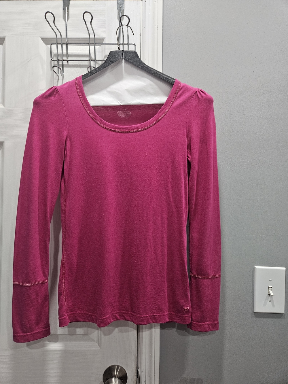American Eagle Outfitters Long-Sleeve Scoop Neck Top - Fuchsia